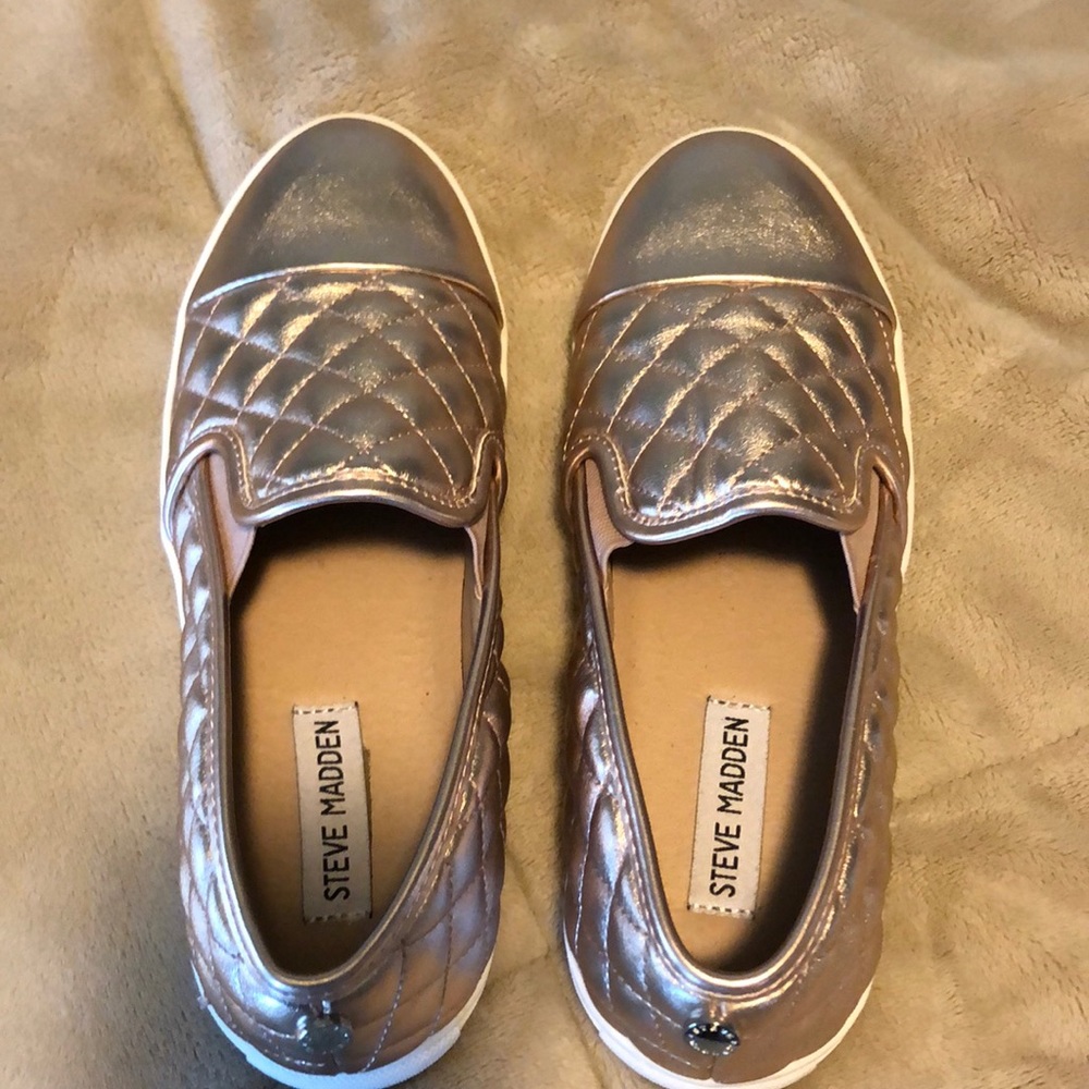Steve Madden slip ons shoes